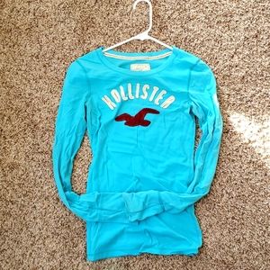 Hollister womens m blue long-sleeved tee